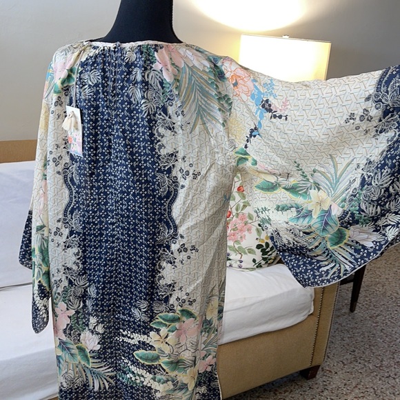 NWT a Johnny Was tunic size M - Picture 3 of 4